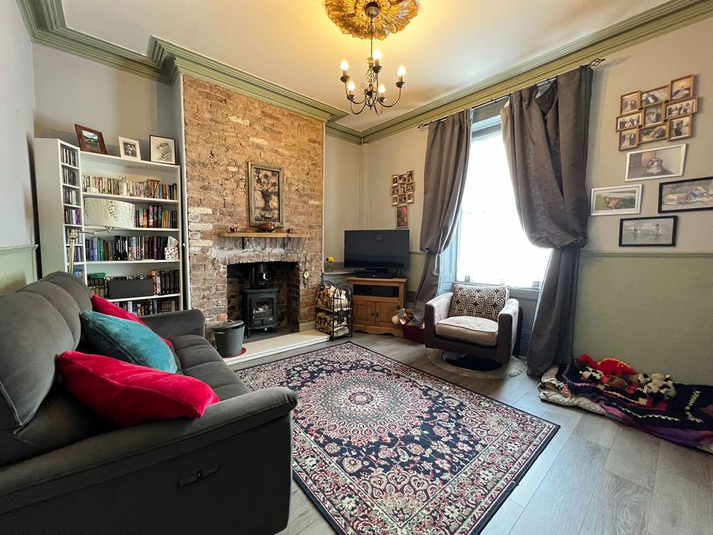 Property photo 2 of 36