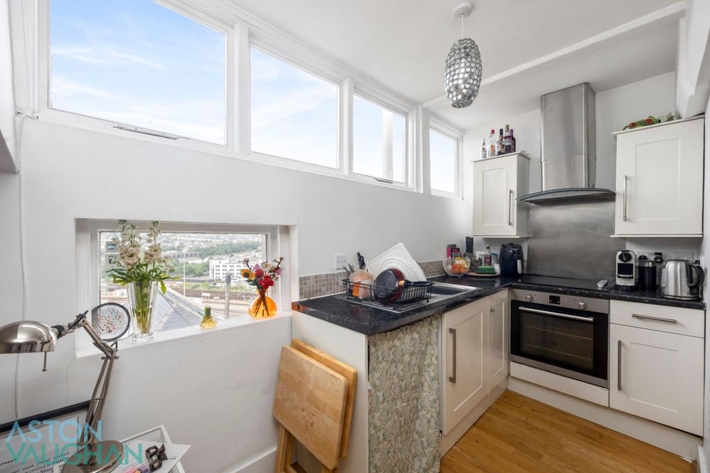 Property photo 2 of 9 4623441