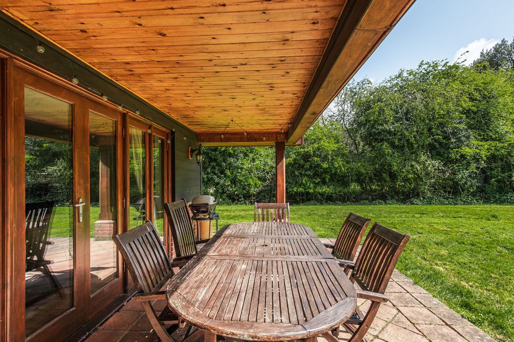 Property photo 2 of 15