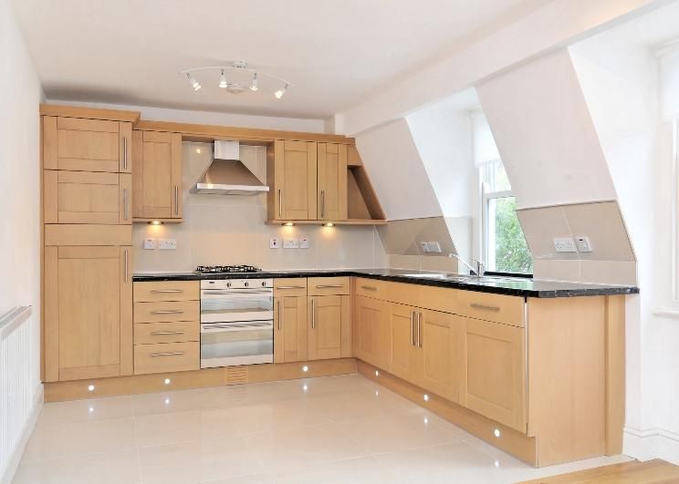 Property photo 3 of 8 Kitchen