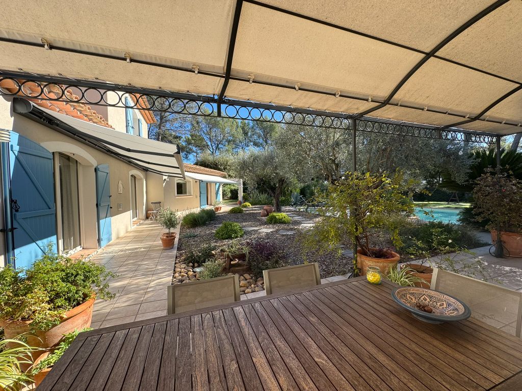 Property photo 3 of 27