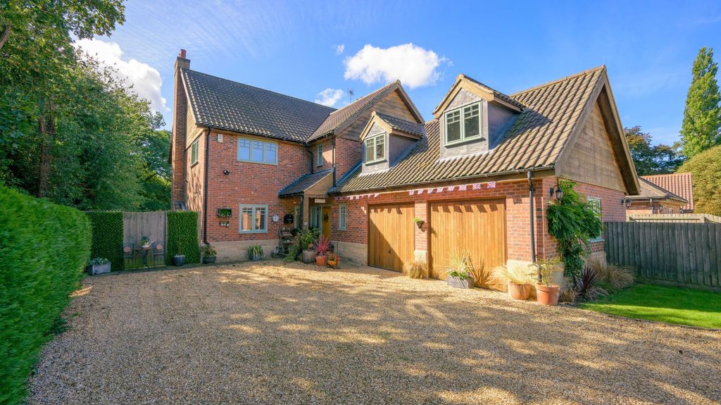 Property photo 1 of 42