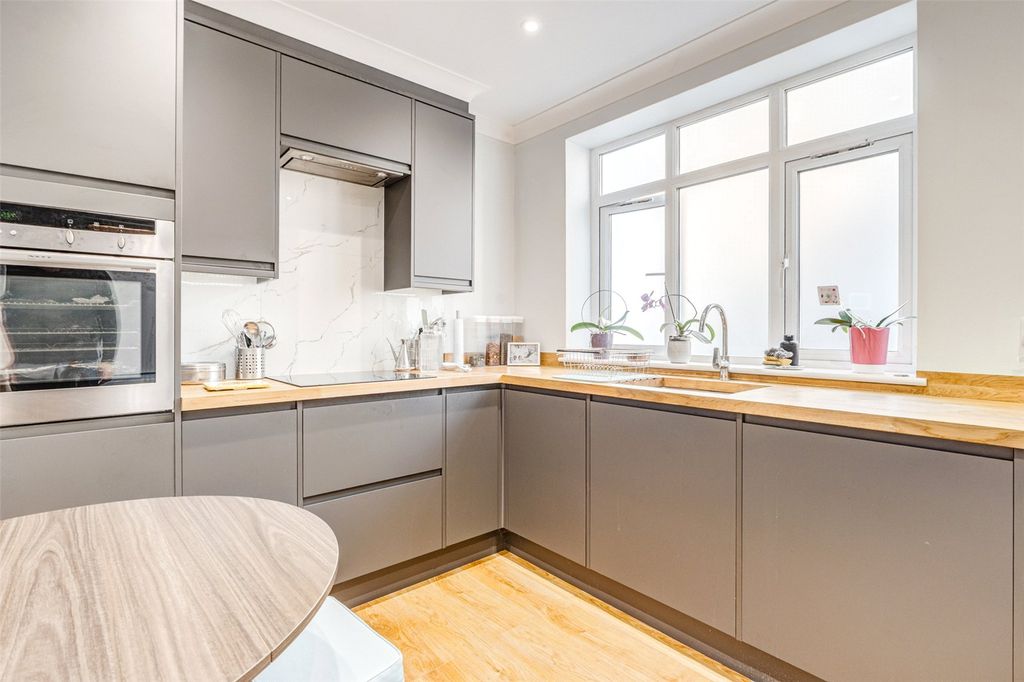 Property photo 3 of 25 Picture No. 08