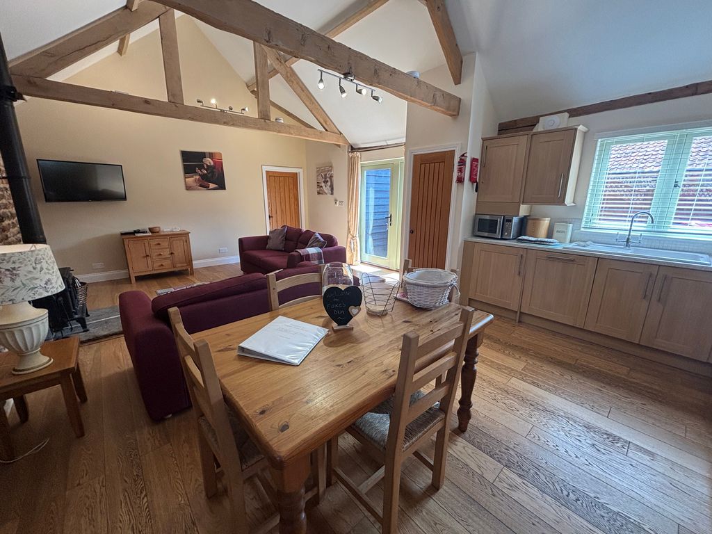 Property photo 2 of 11 Image