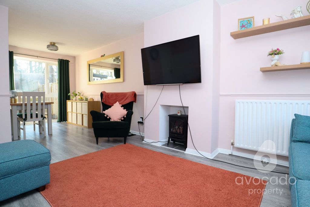 Property photo 3 of 10 4983259