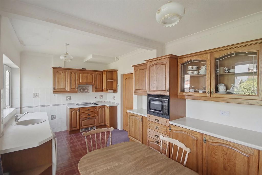 Property photo 2 of 15 Kitchen/Diner