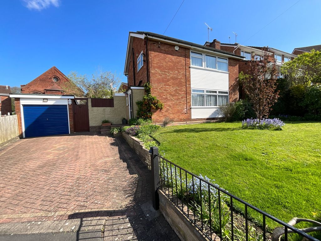 Property photo 1 of 17