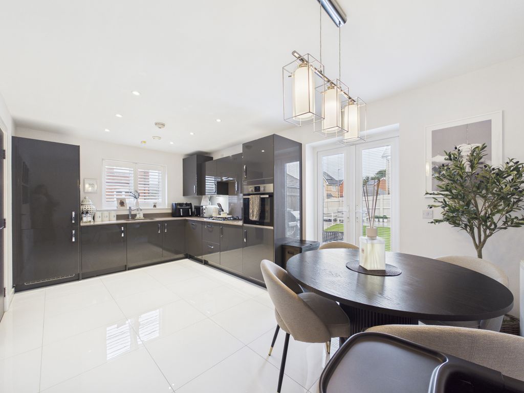 Property photo 3 of 15 Cam01354G0-Pr0648-Still009