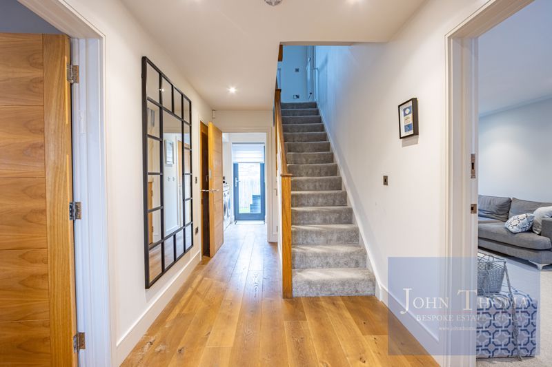 Property photo 3 of 32 Photo 2