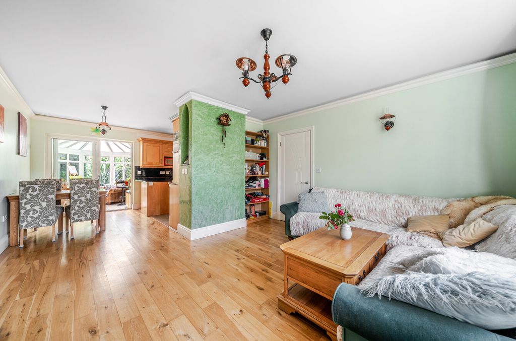 Property photo 2 of 20 1447453-16-69E75B...