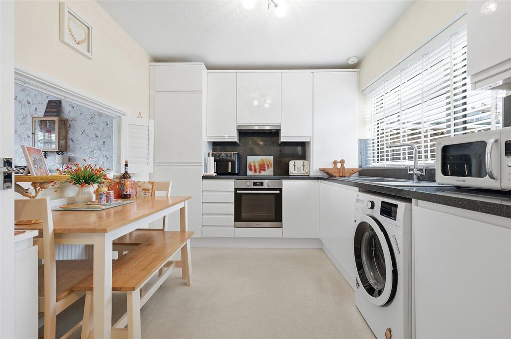 Property photo 3 of 20 Picture No. 14