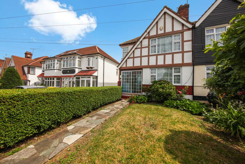 Property photo 2 of 22