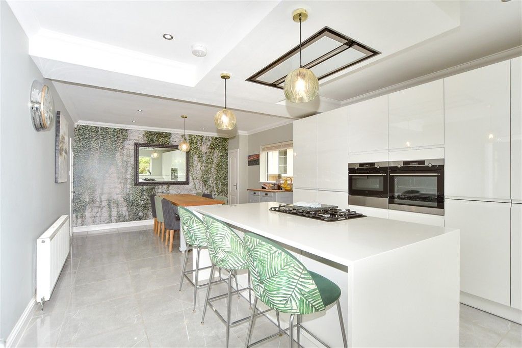 Property photo 2 of 23 Kitchen/Diner