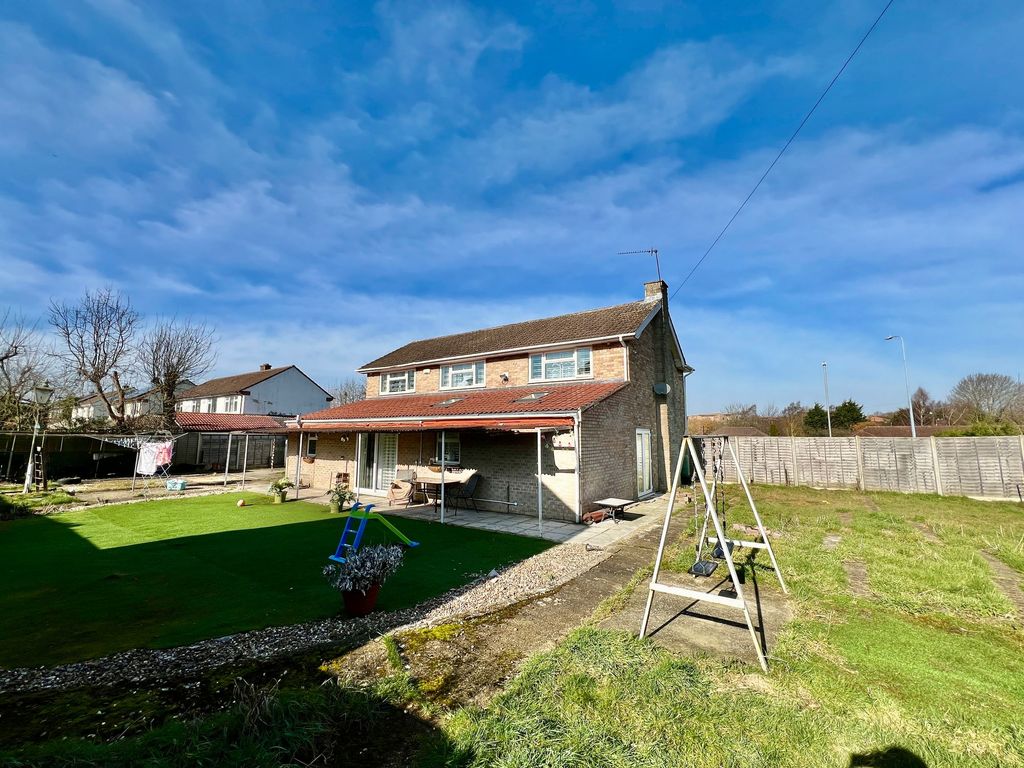 Property photo 2 of 7