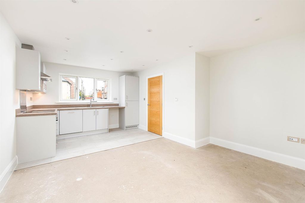 Property photo 2 of 16 Kitchen_3.Jpg