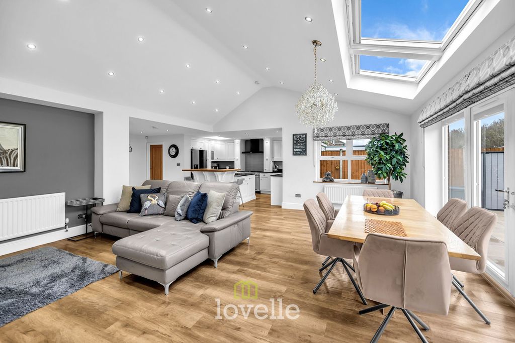 4 bed detached house for saleBolingbroke Road, Cleethorpes DN35