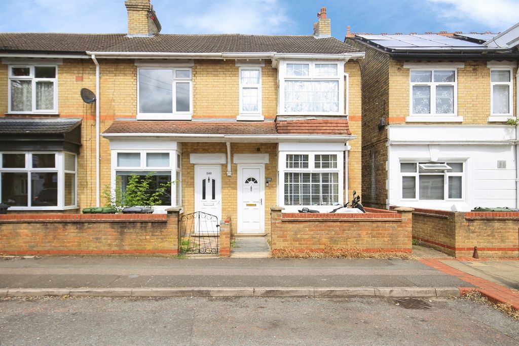 Property photo 1 of 11