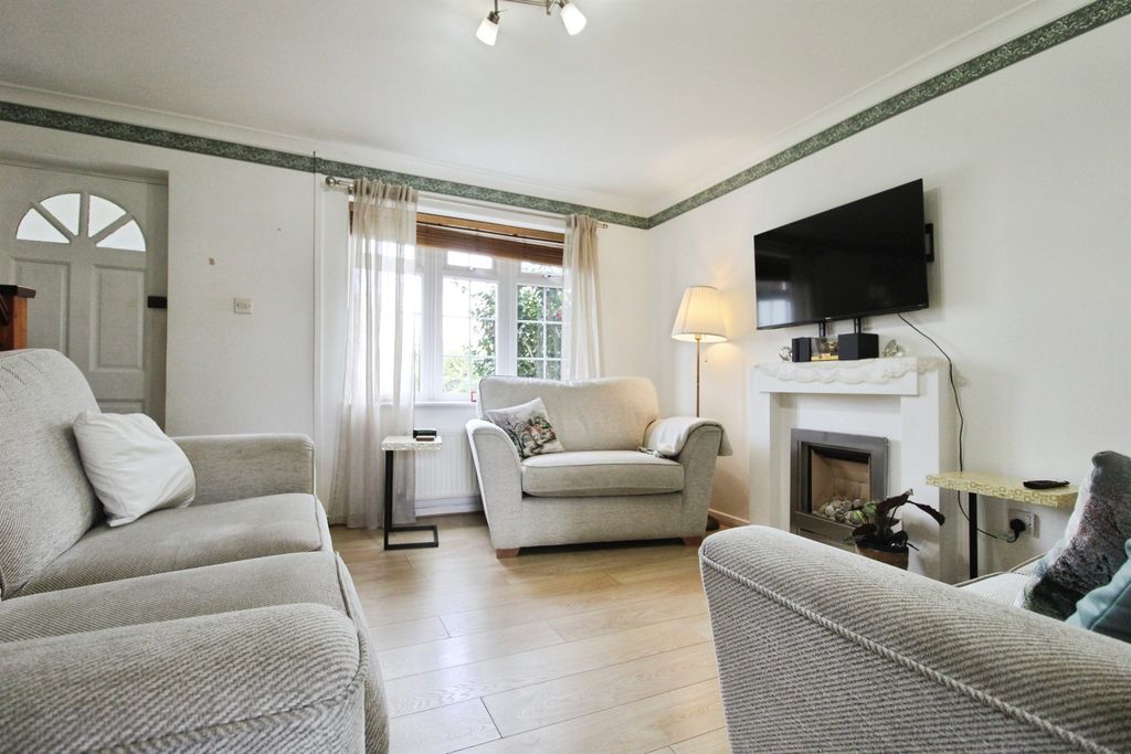 Property photo 2 of 14
