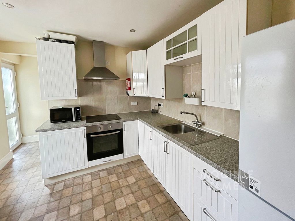 Property photo 3 of 15 Pbox-Img.Jpg
