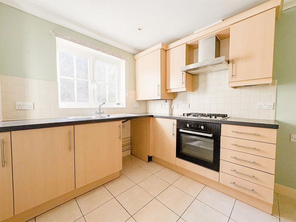 Property photo 2 of 17 Kitchen