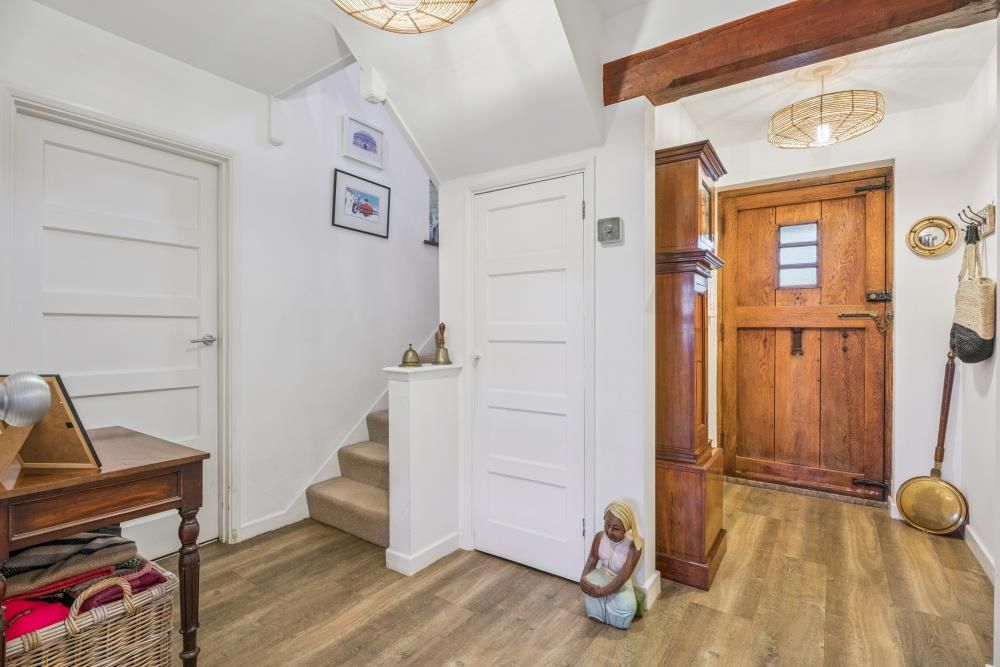 Property photo 2 of 23 Image