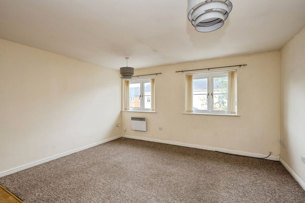 Property photo 2 of 17 Pbox-Img.Jpg