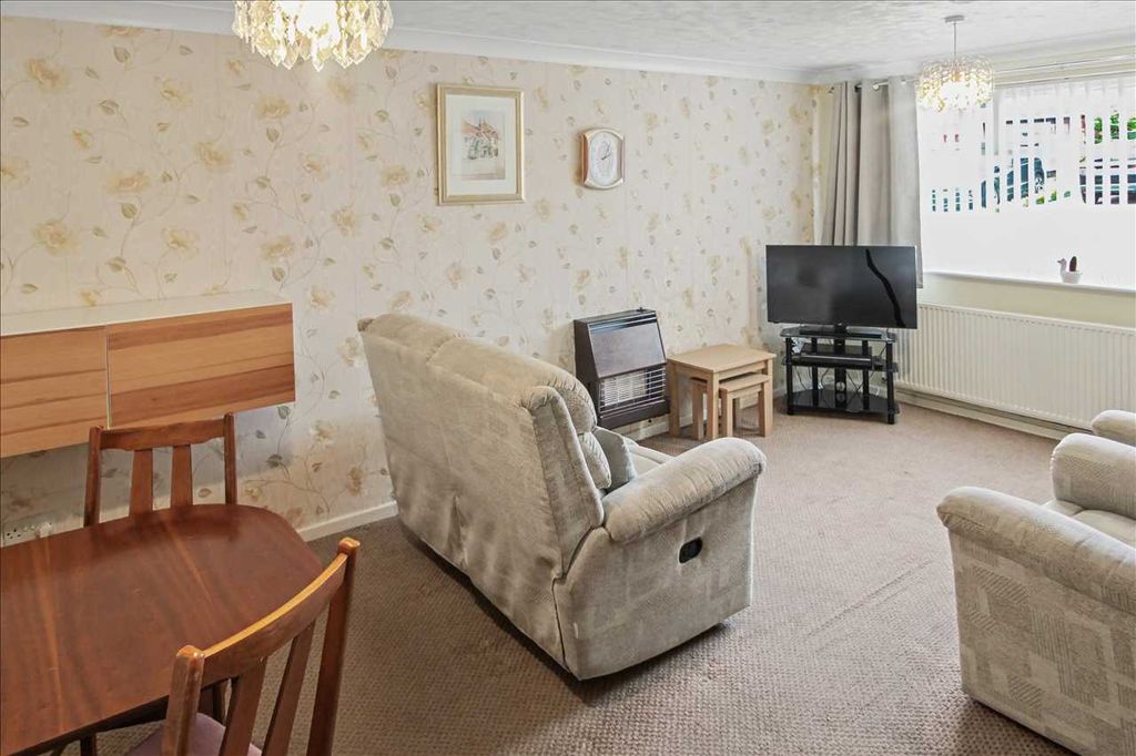 Property photo 2 of 27 Lounge/Diner