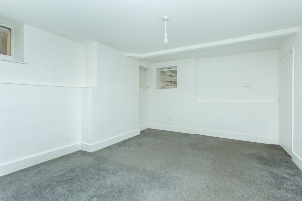 Property photo 2 of 13 Picture 2