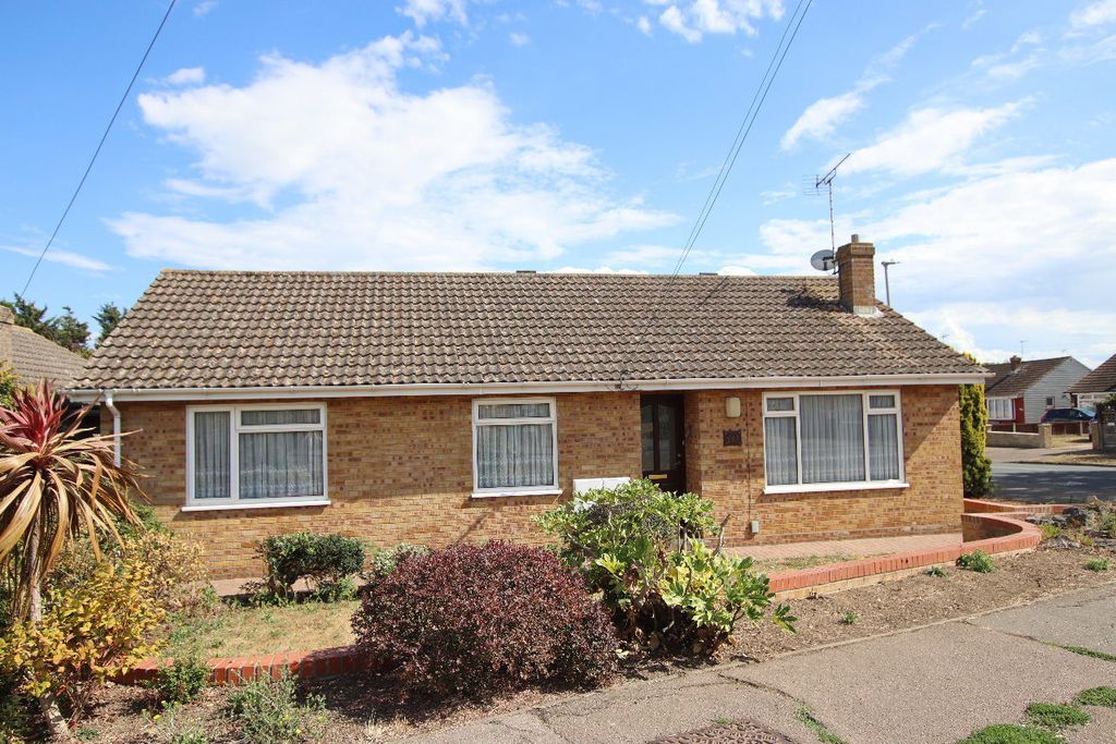 Property photo 1 of 22 Thorpe Road, Clacton On Sea