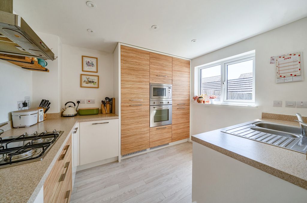 Property photo 2 of 24 1480681-16-6A3d41...