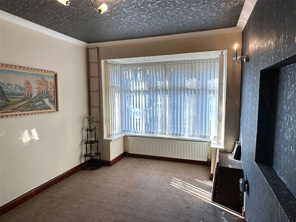 Property photo 2 of 19 Picture No. 50