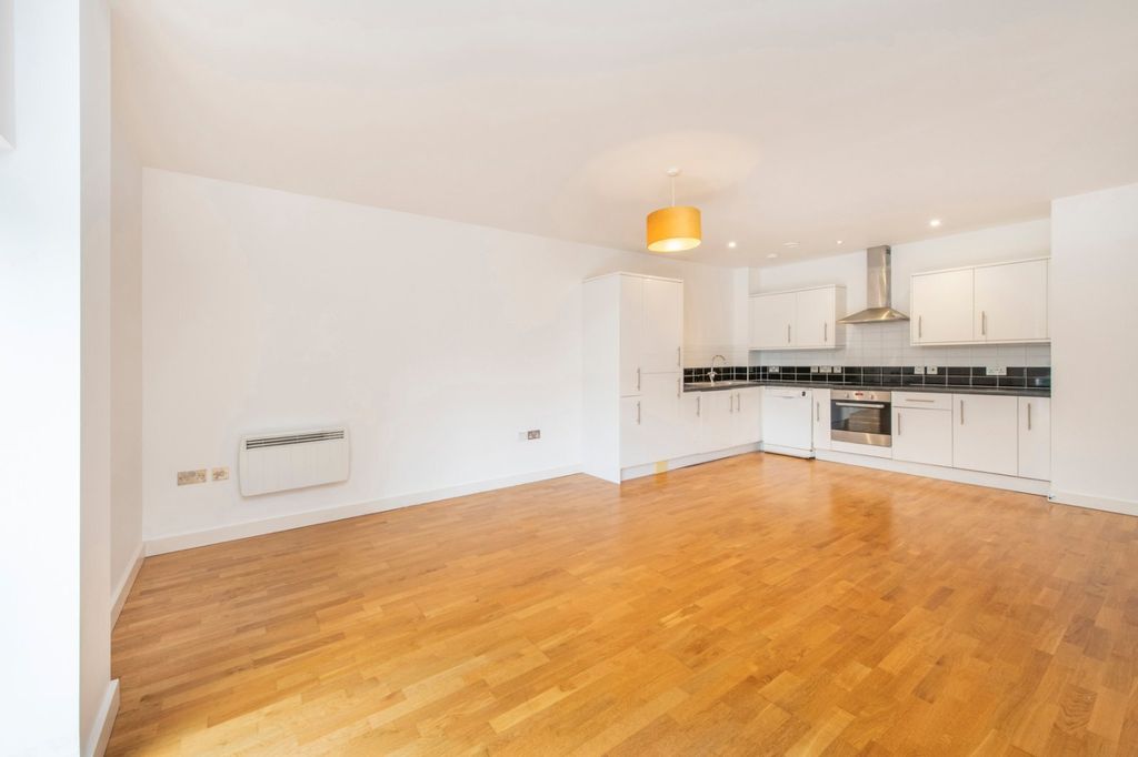 Property photo 2 of 9