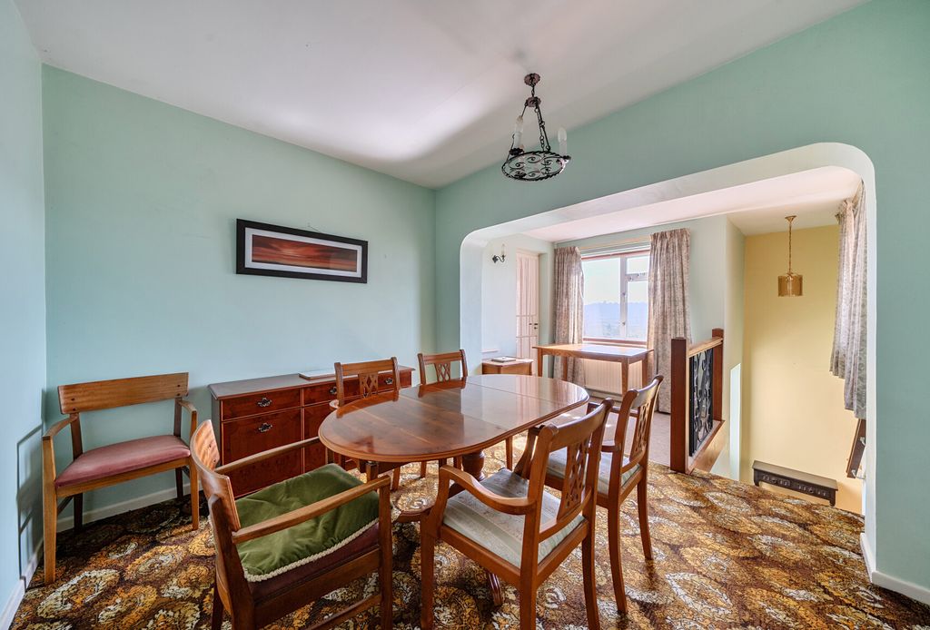 Property photo 3 of 18 1432220-9-69Bd470...