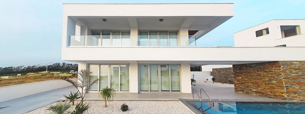 Property photo 2 of 2