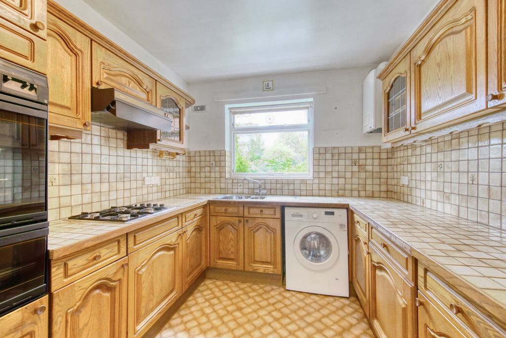 Property photo 3 of 14 Photo 5