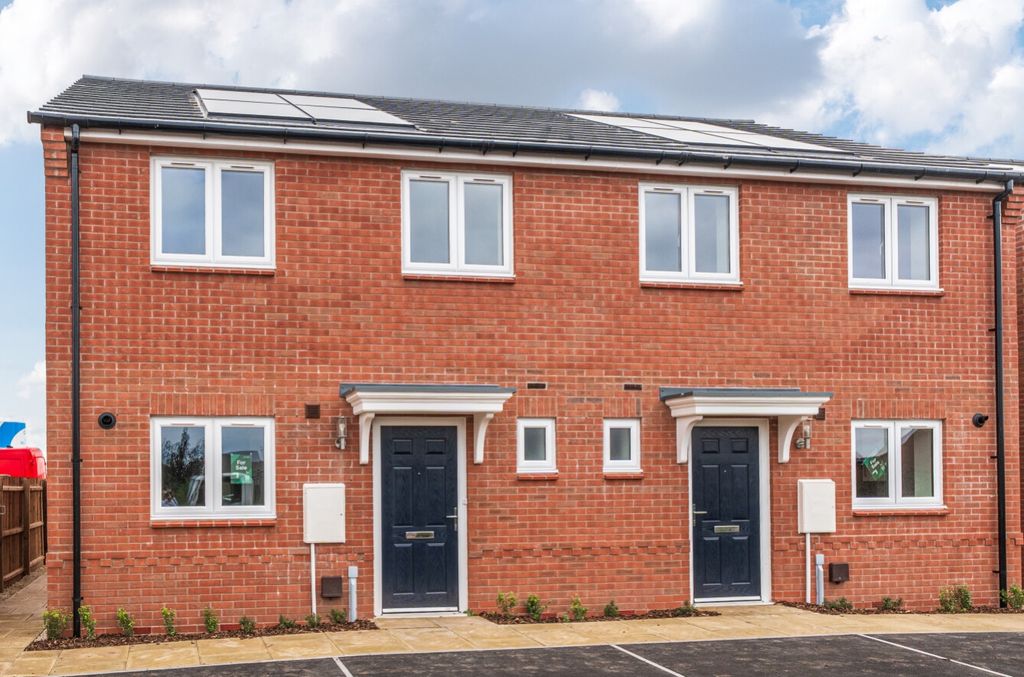 Property photo 2 of 10 1-6Aa3d77F91F8A-1520937-1A09001c6E747-001-1