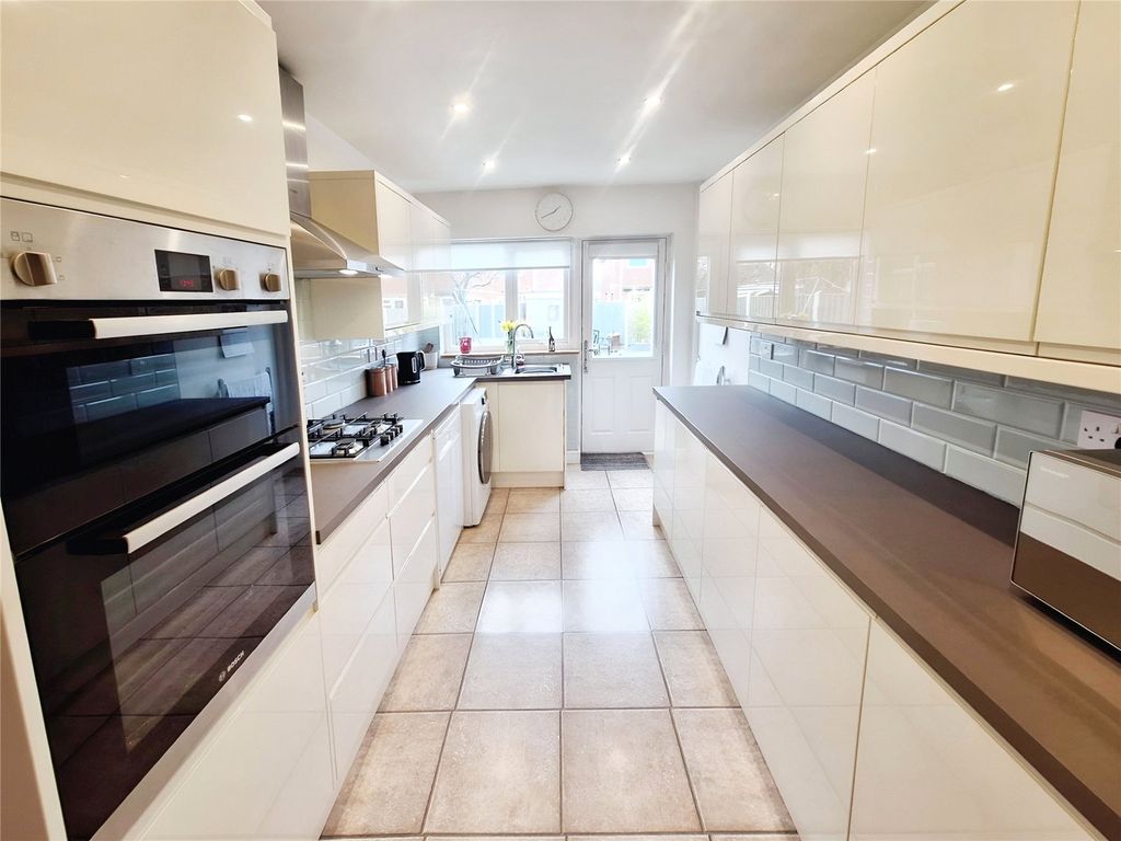 Property photo 3 of 15 Kitchen
