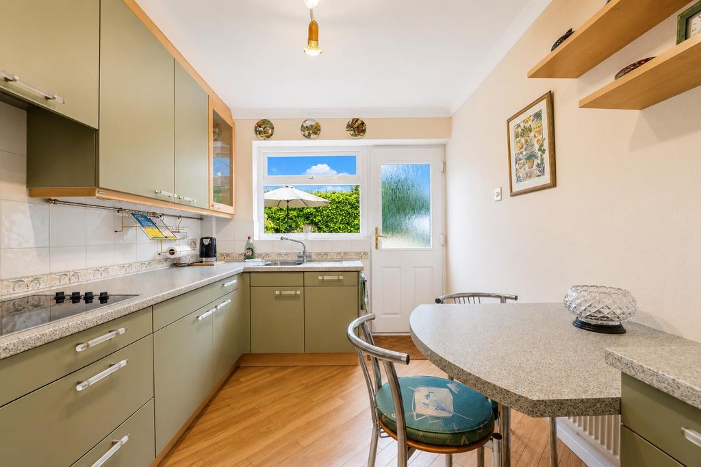 Property photo 3 of 15