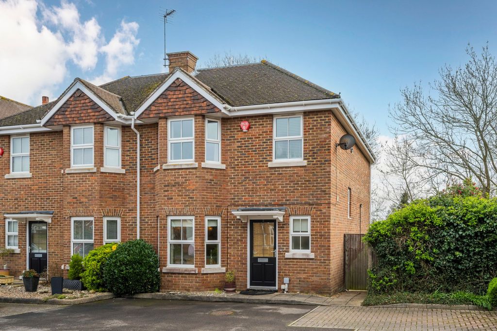 Property photo 1 of 14 Beckingham Place