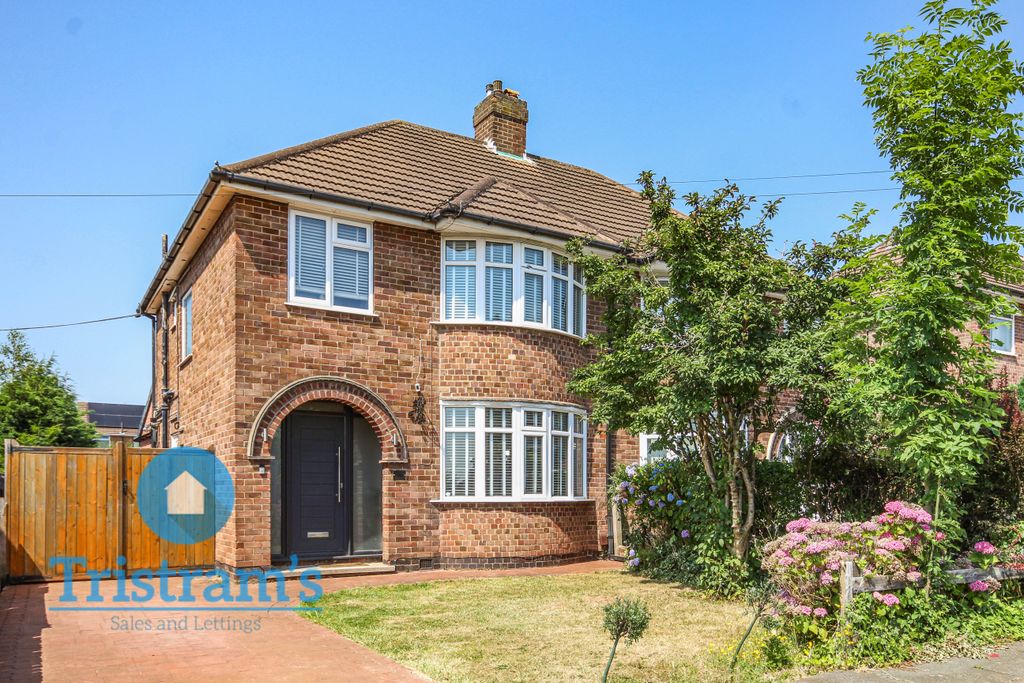 Property photo 1 of 30