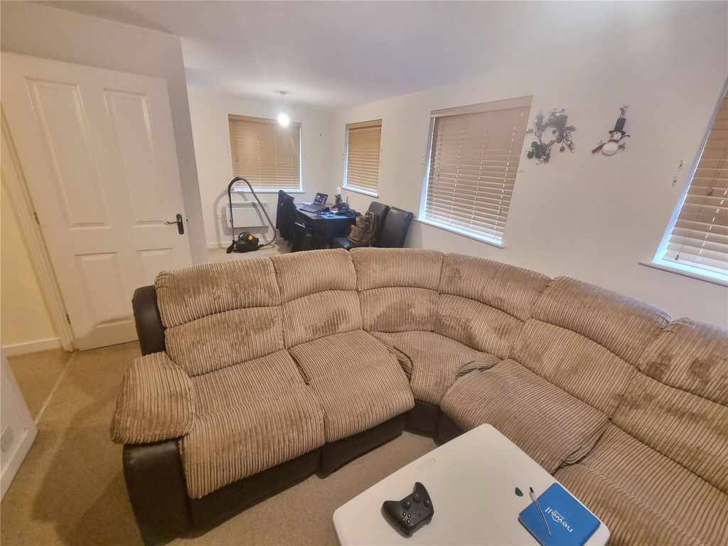 Property photo 3 of 6 Picture No. 05