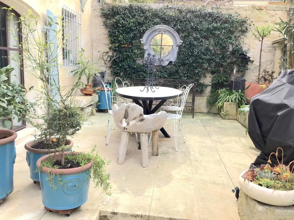 Property photo 2 of 33