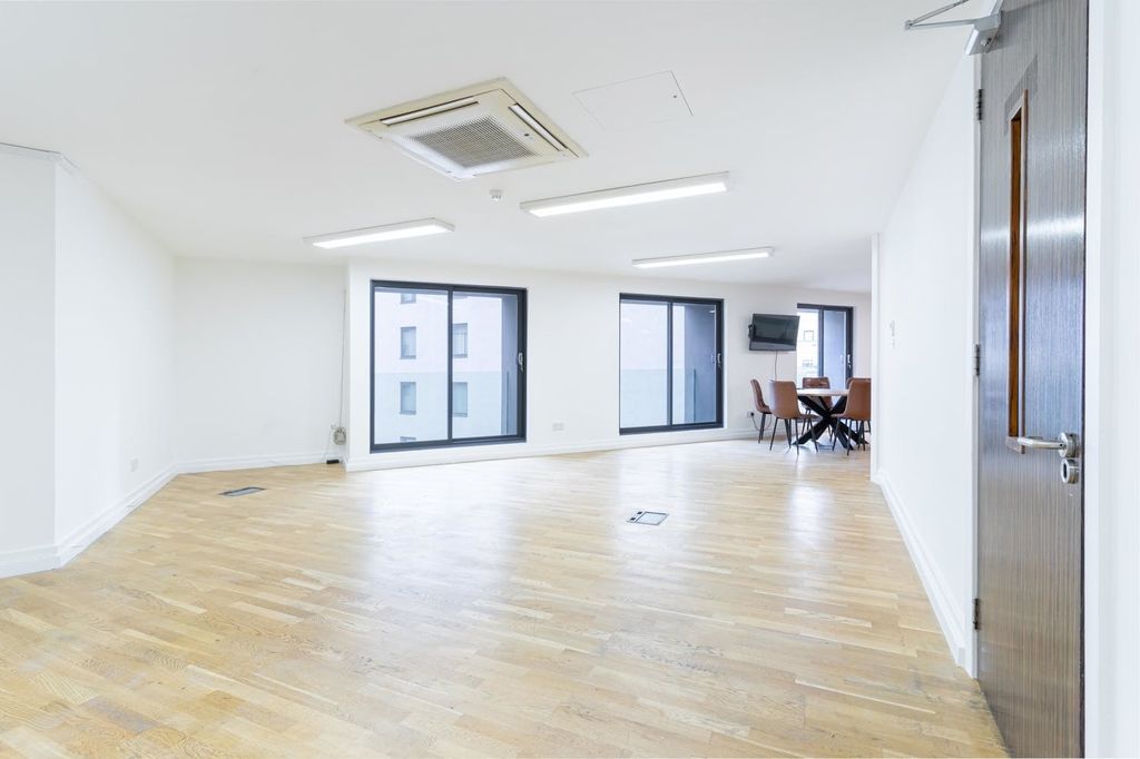 Property photo 3 of 11 86-90-Paul-Street-Third-Floor-Ec2A-Shoreditch-Office-To-Let-Internal7-Dominion.London.Jpg