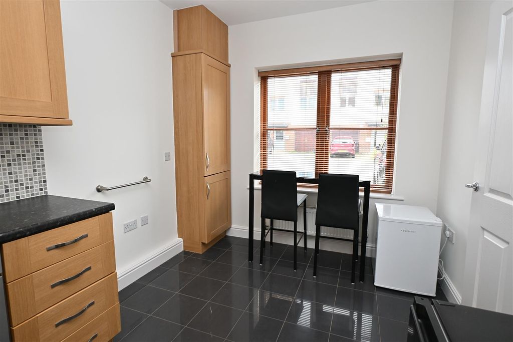 Property photo 3 of 14 Kitchen/ Breakfast Room