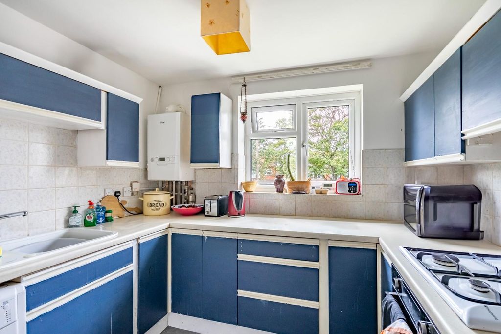 Property photo 3 of 13 Kitchen