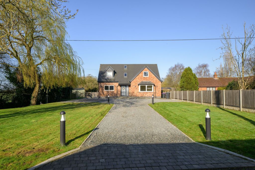 Property photo 1 of 27