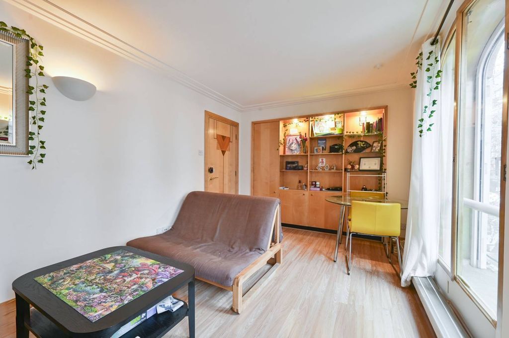 Property photo 1 of 5