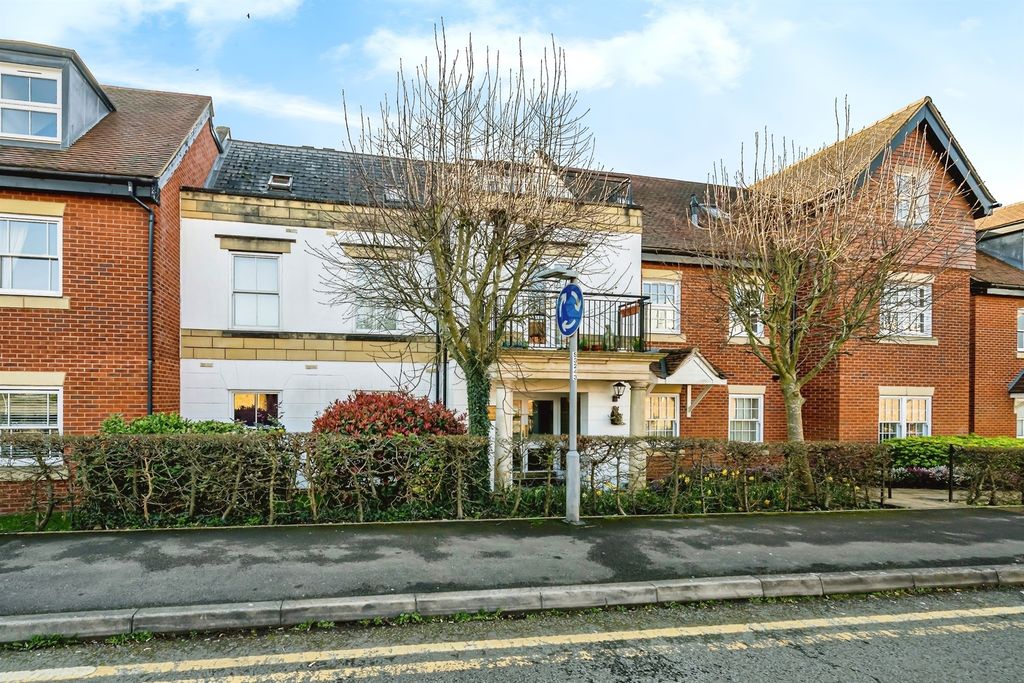 Property photo 1 of 16