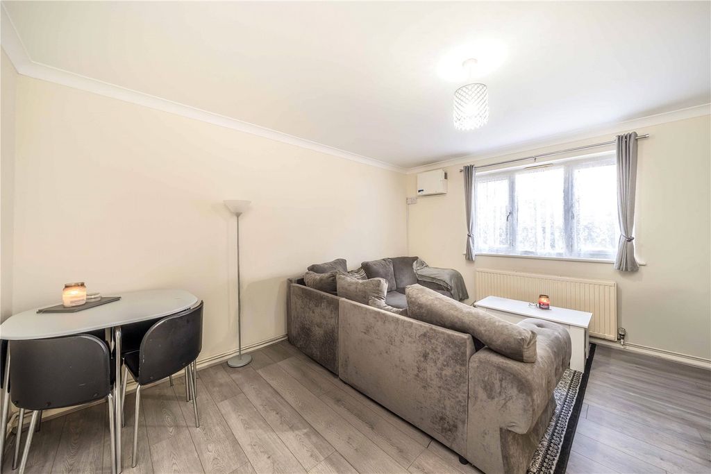 Property photo 3 of 5 Picture No. 11