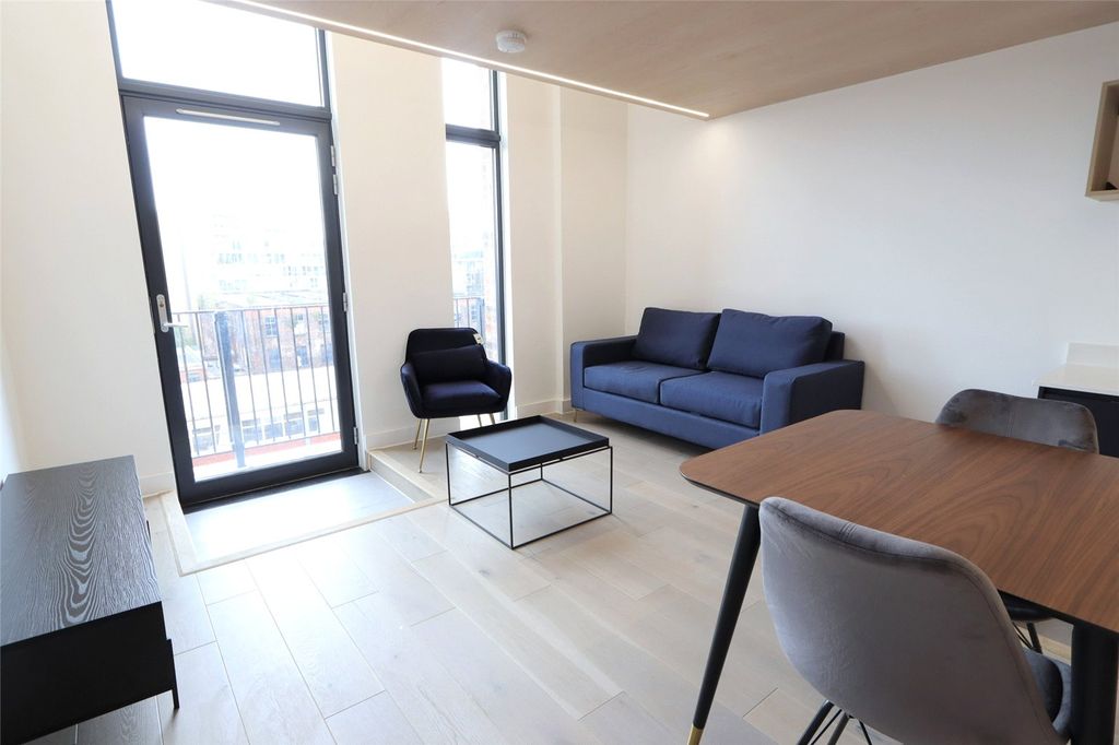 Property photo 2 of 12 Picture No. 01